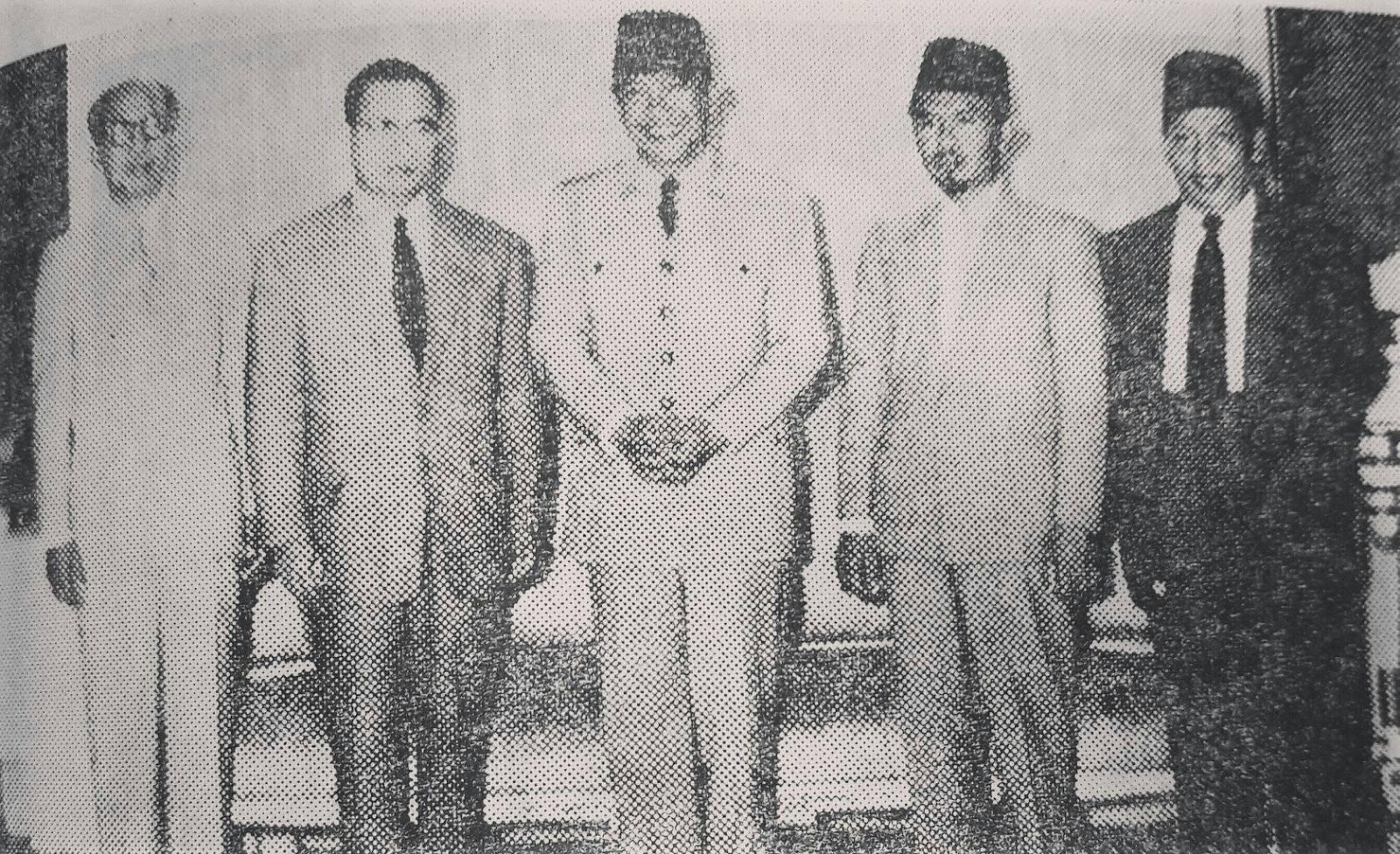 Pahlawan Nasional Indonesia KH Zainul Arifin (1909 1963) September 2018