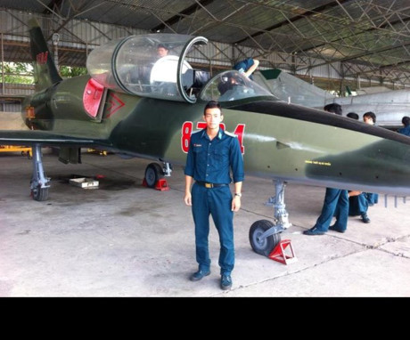 Me met chang phi cong 9X Viet lai may bay tiem kich - Anh 3