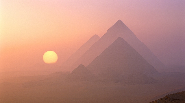Giza Gündoğumu