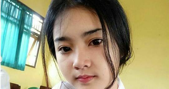 SISWI CANTIK MENJERIT KESAKITAN SAAT PECAH PERAWAN DI PERKOSA ABIS