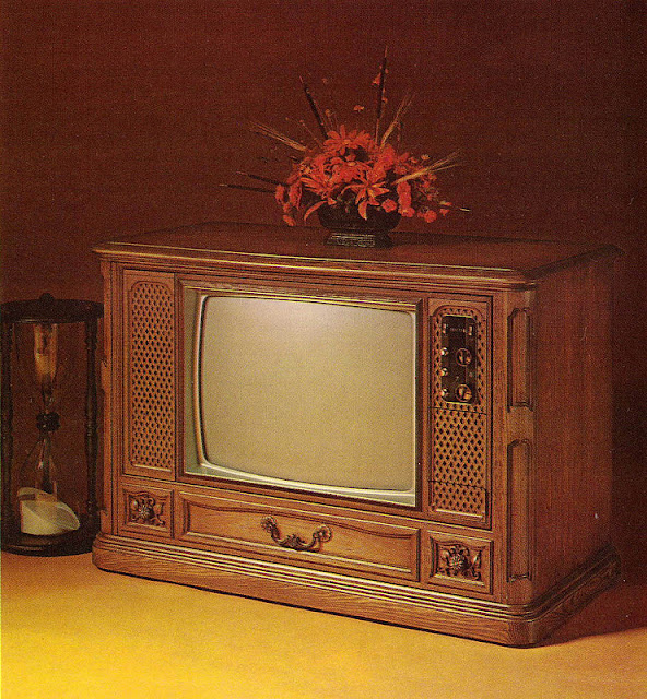 Color TV from 1971 ~ vintage everyday