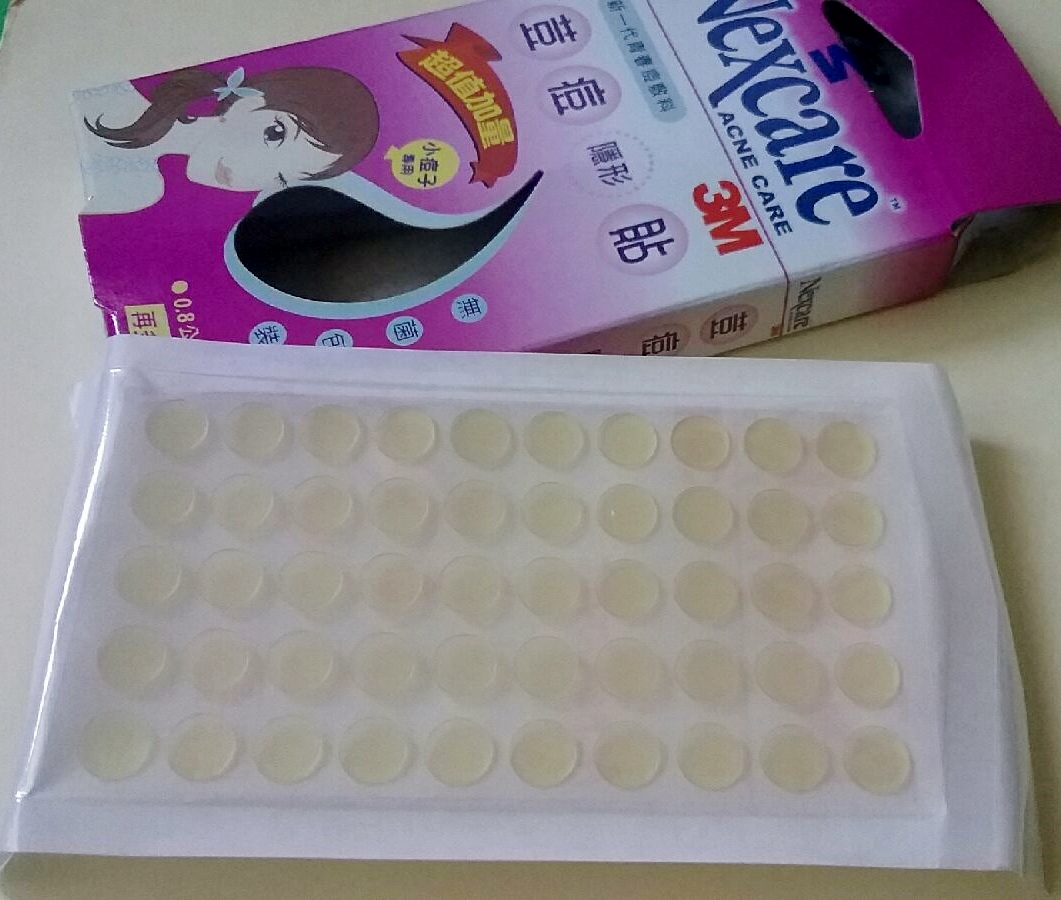 Review 3M Nexcare Acne Patches vs Target up&up Hydrocolloid / Blister