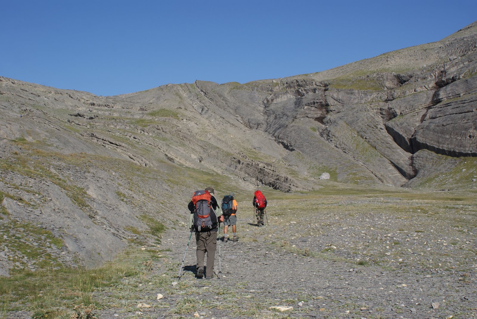 CIENMILBALAS: RUTA AL TAILLON , BRECHA DE ROLANDO Y GRUTA HELADA DE ...