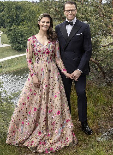 Crown Princess Victoria wore a new wildflowers patterned dress by Swedish designer Frida Jonsvens. 10th wedding anniversary