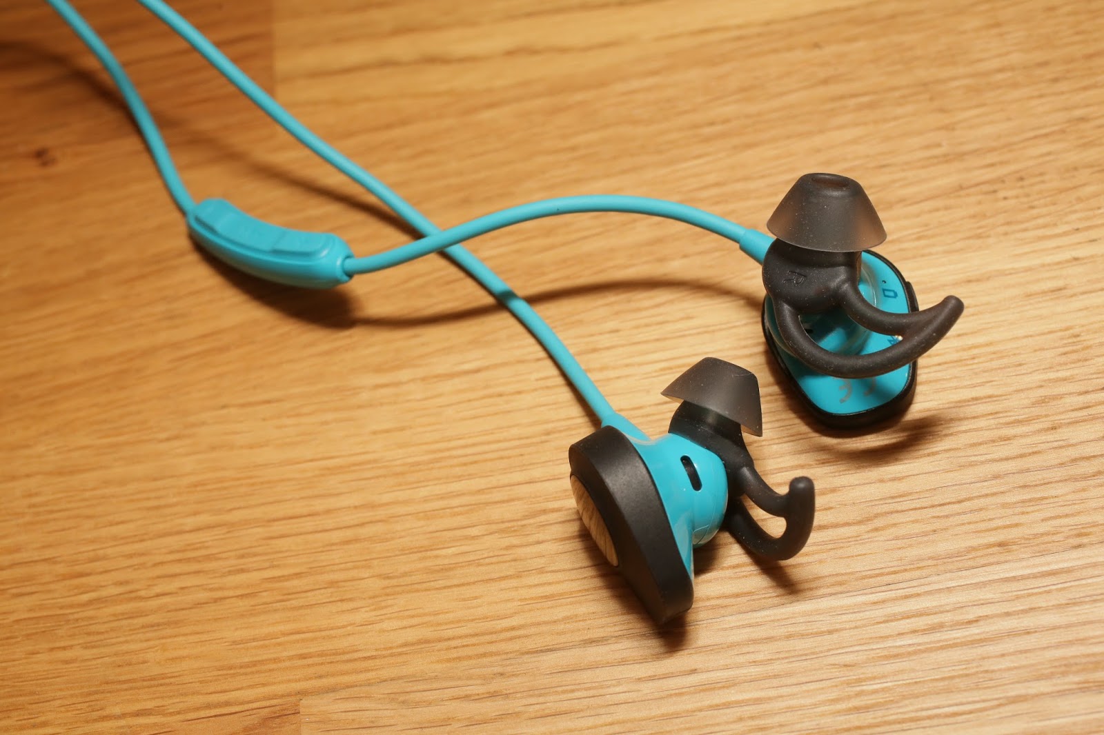 Bose SoundSport Wireless Headphones Headphones World