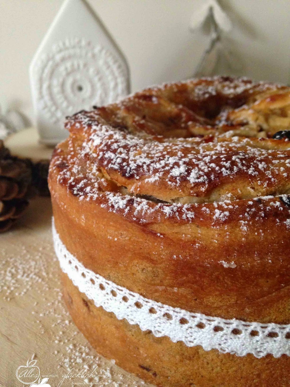 Veganer Bratapfel-Germteigswirl Germteigschnecken