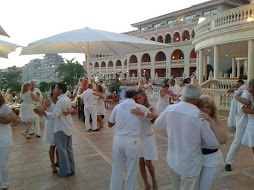 BAILANDO, MILONGA DE BLANCO