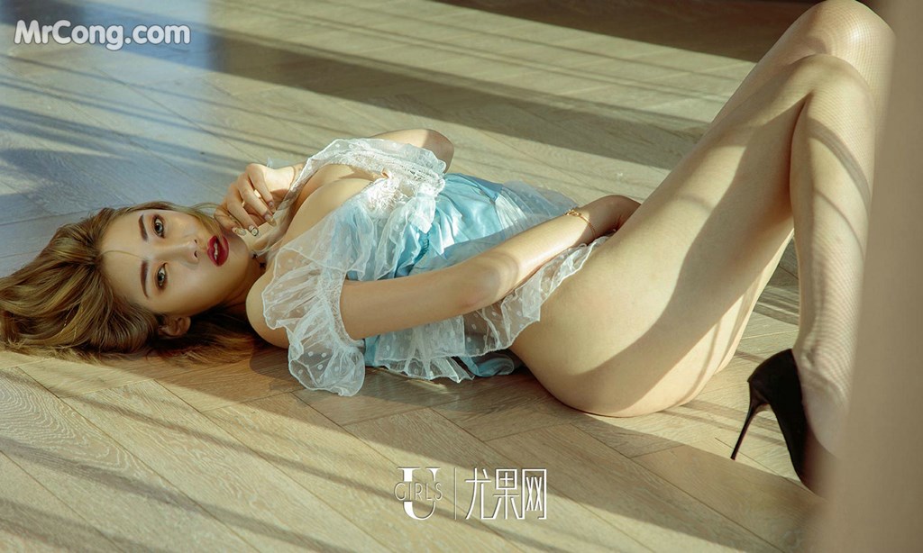 UGIRLS - Ai You Wu App No.1150: Model 萌 汉 药 baby (35 photos)