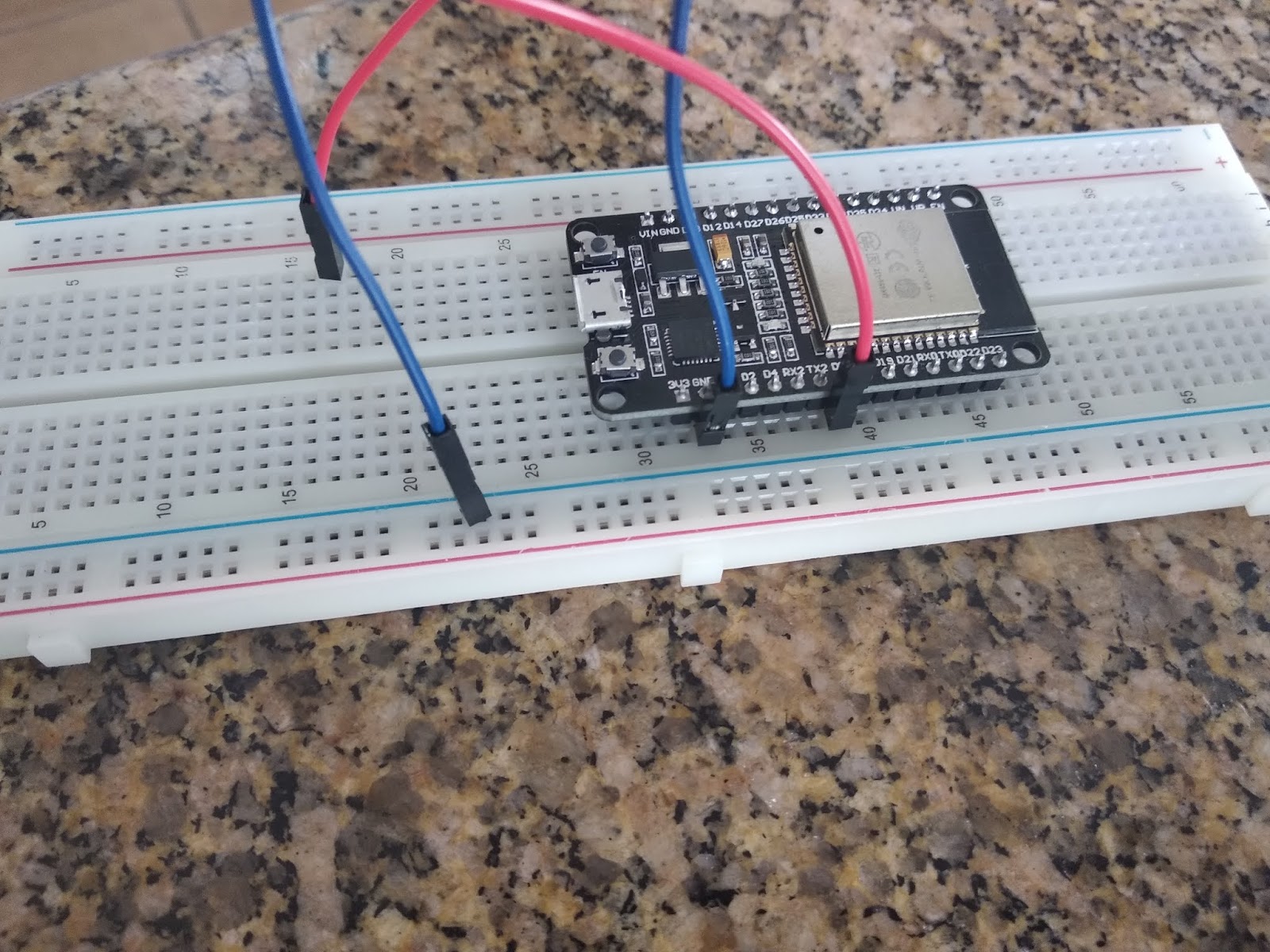 IOBR Acendendo um LED com o ESP32