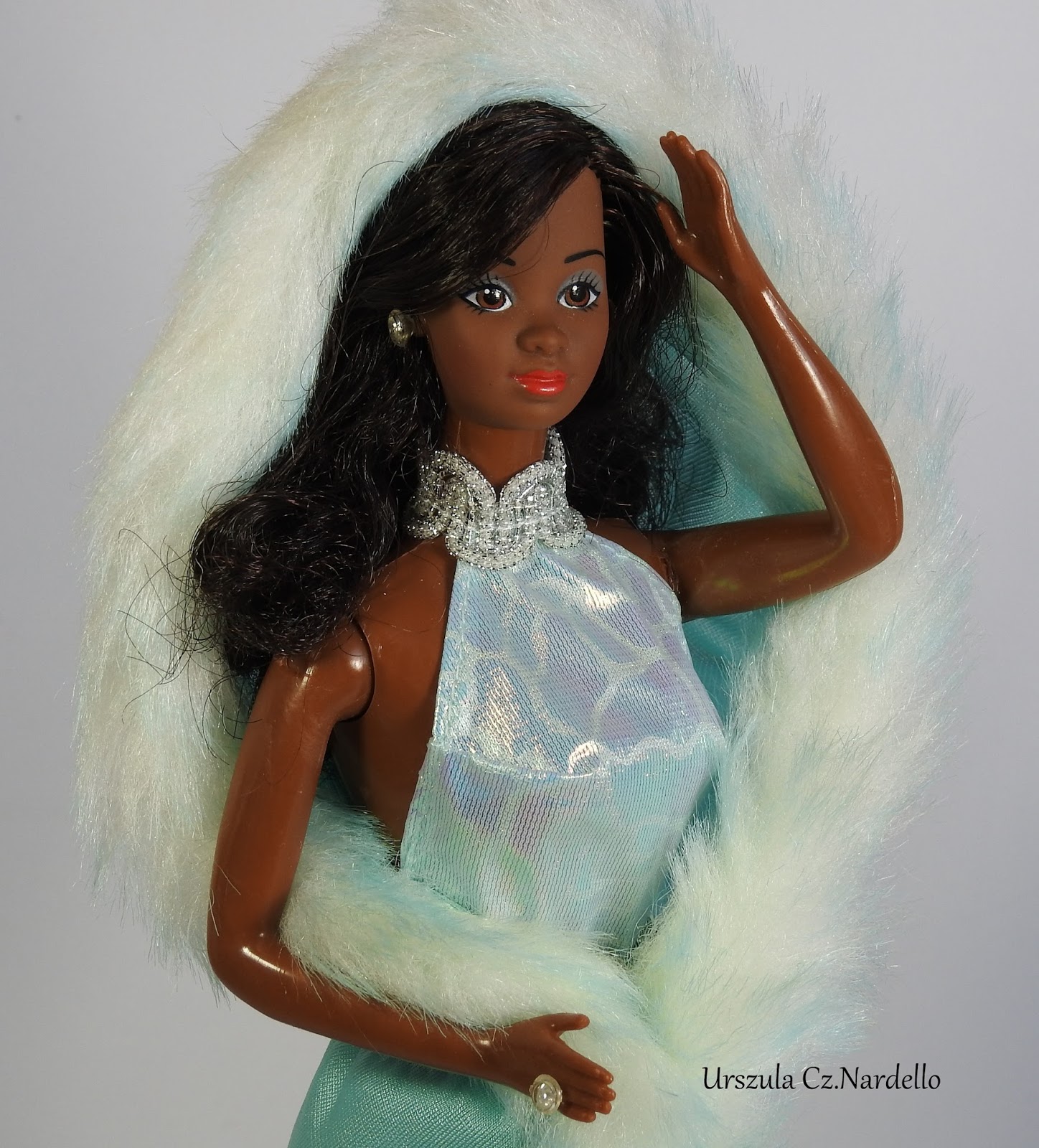 Moja kolekcja lalek i innych różności: Magic Moves Barbie AA z 1985