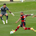 Flamengo muda estilo e usa contra-ataques para vencer o Santos 