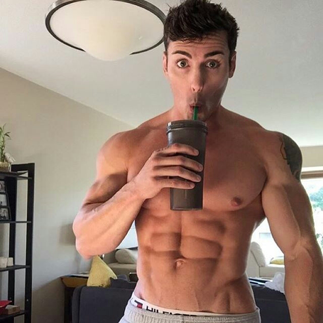 The best Personal Trainers to Follow on Instagram. Men's Fitness & Workouts Fix.