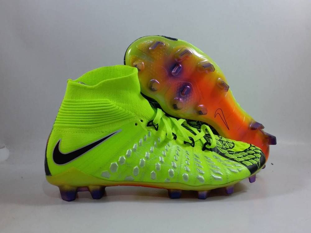 RC90-KASKUS: SEPATU BOLA NIKE IMPORT