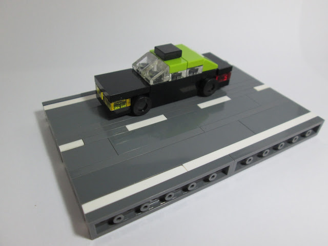 MOC LEGO Táxi Português em micro escala