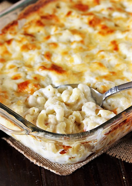 Mom's Baked Macaroni and Cheese | The Kitchen is My Playground