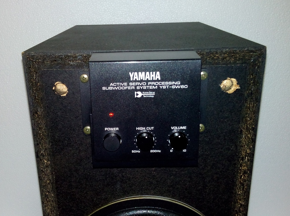 BARANG BARANG ELEKTRIK TERPAKAI DAN RARE Subwoofer Active YAMAHA YSTSW60