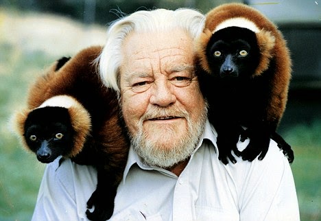 http://www.dailymail.co.uk/tvshowbiz/reviews/article-2001746/My-Family-And-Other-Animals-Durrell-gets-revival-deserves.html