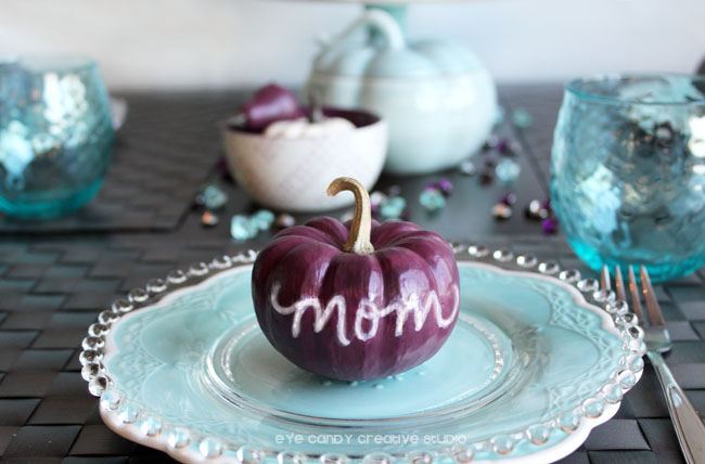MOM placecard, pumpkin placecard for thanksgiving, purple pumpkin
