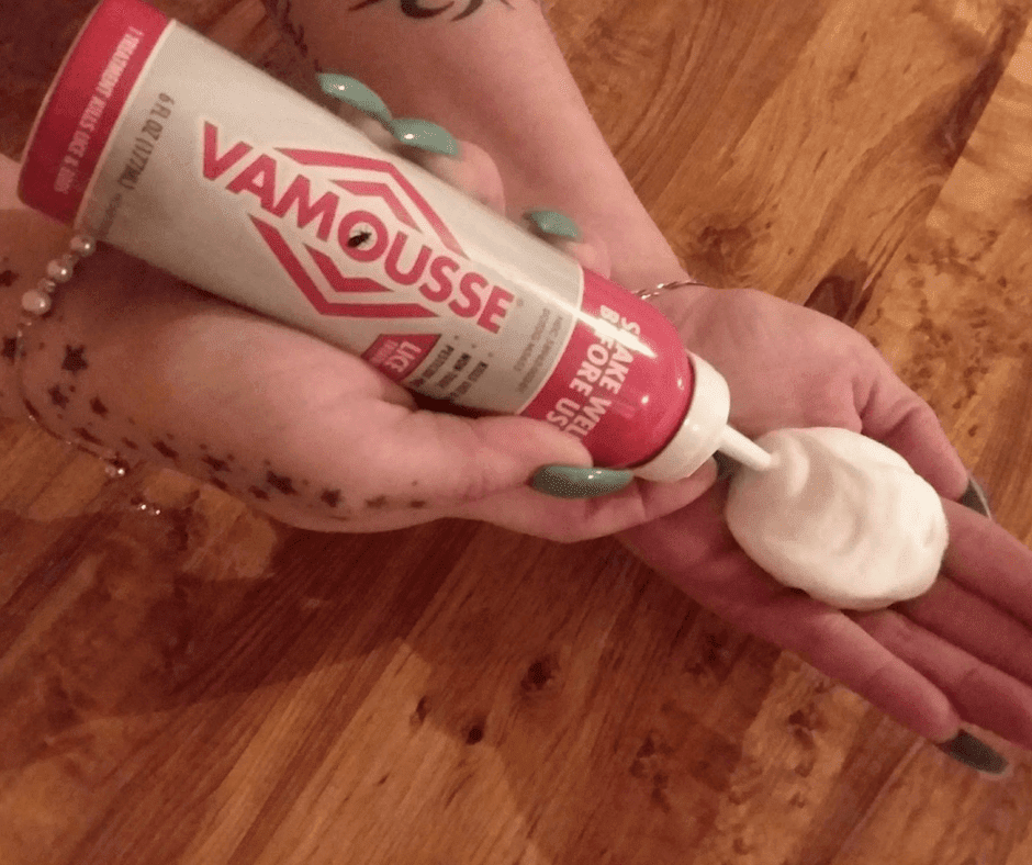 Lice Treatment and Prevention with Vamousse Amy & Aron's