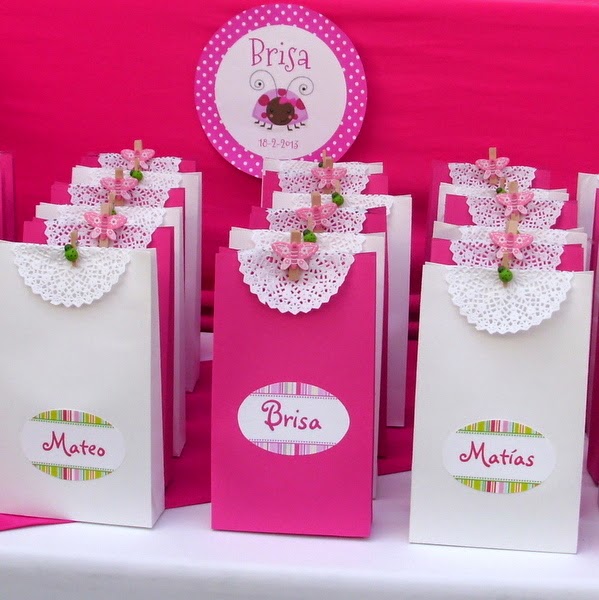 Cinco ideas fáciles y hechas a mano para personalizar una fiesta infantil.