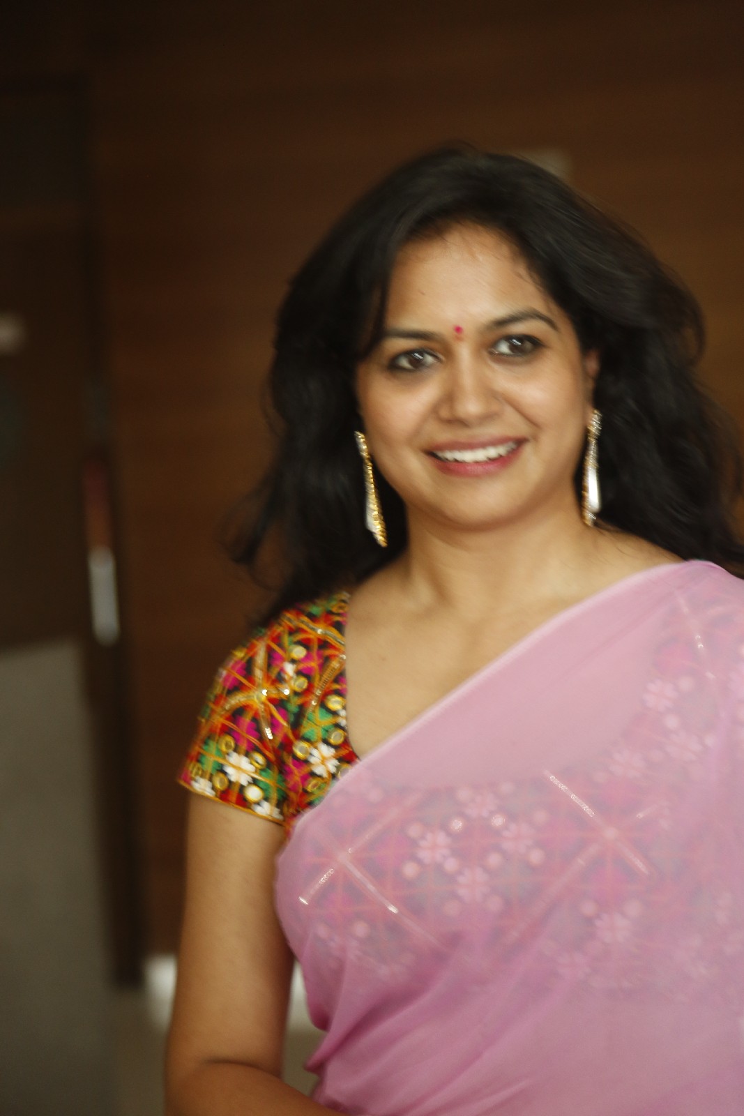 Singer Sunitha Latest Dazzling Photos Gallery Latest Tamil Actress
