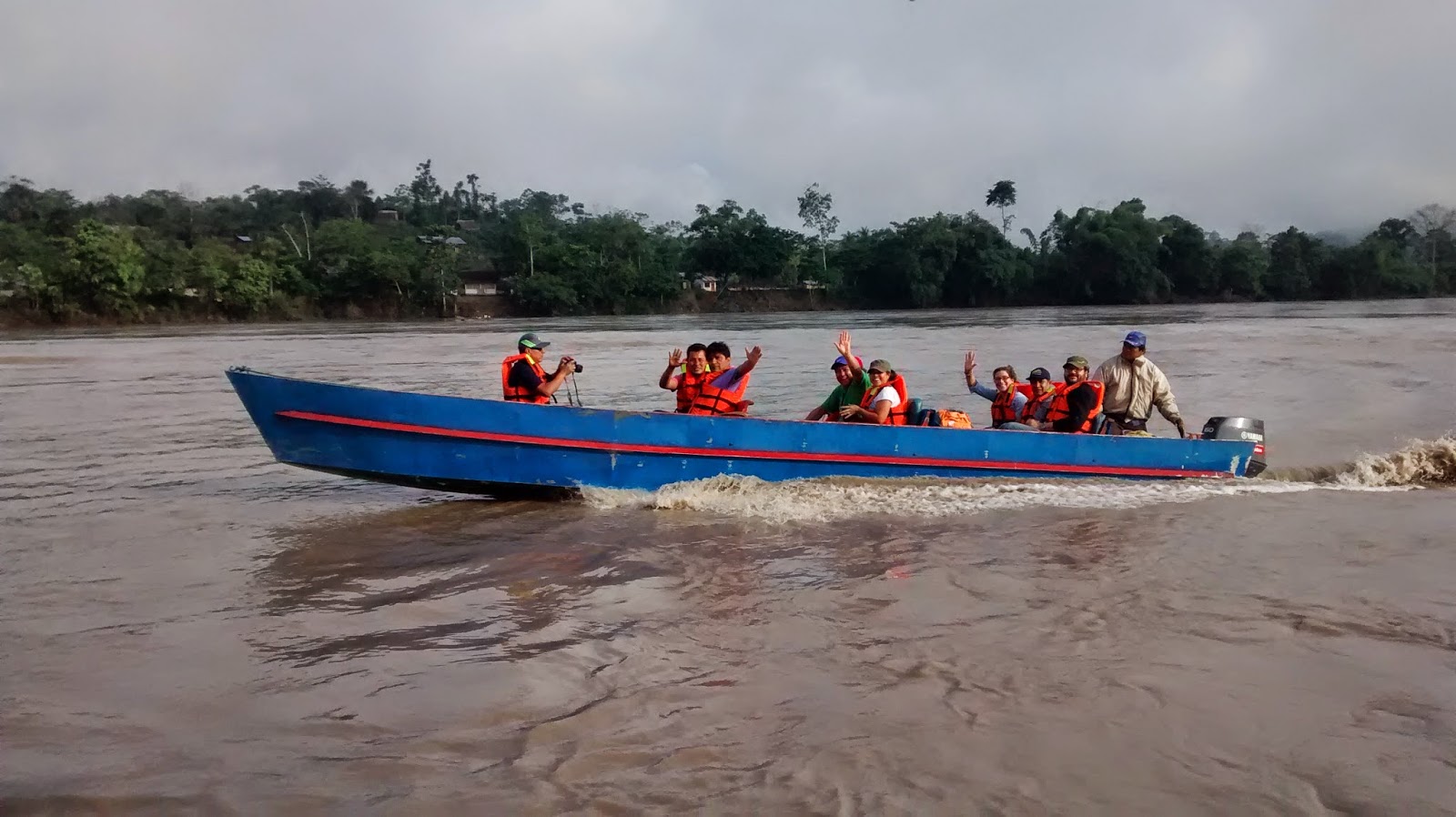 SERVICIO DE TRANSPORTE FLUVIAL EN IMACITABAGUAAMAZONAS