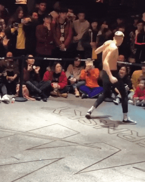 말도 안되는 댄스.gif | 인스티즈