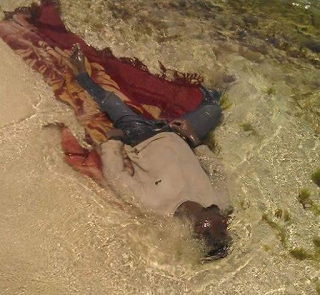 1a1 Graphic photos: Bodies of African migrants who died when boats sank wash ashore in Tripoli, Libya