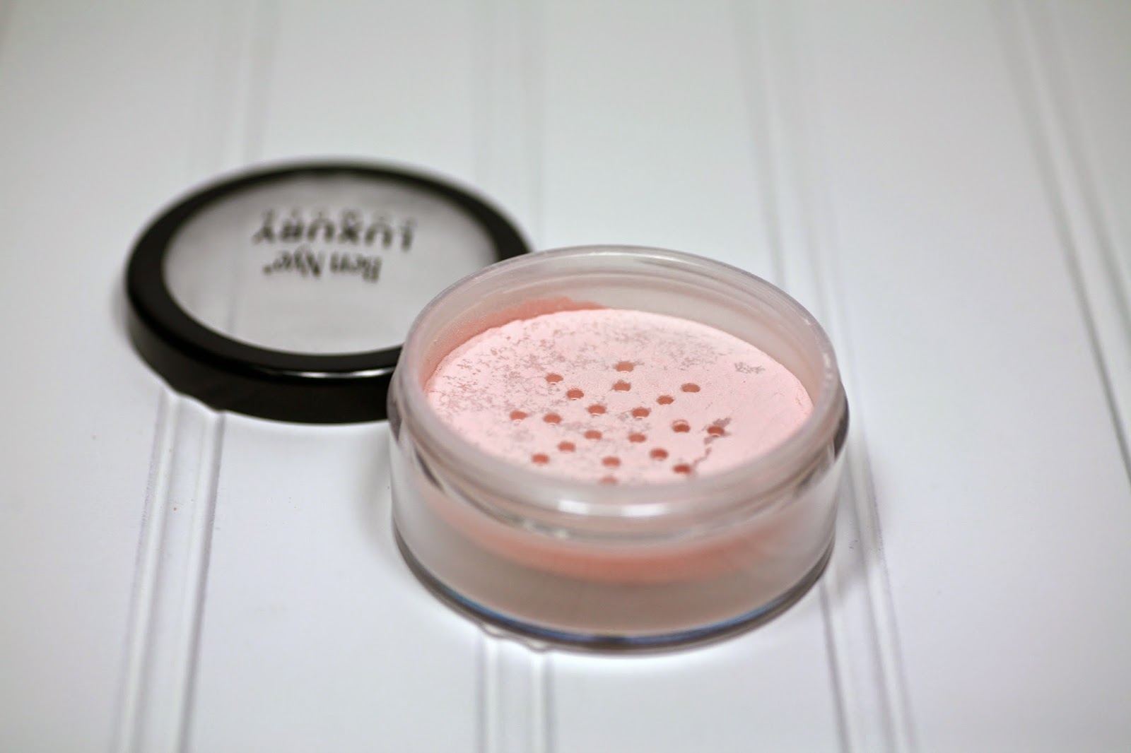 Shimmering Image: Ben Nye Luxury Powder Swatches & Review