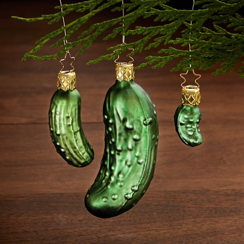 огурчик рик. новогодняя игрушка огурец ссср. новогодняя игрушка огурец. ёлочное украшение "огурец". стеклянные елочные игрушки огурец.