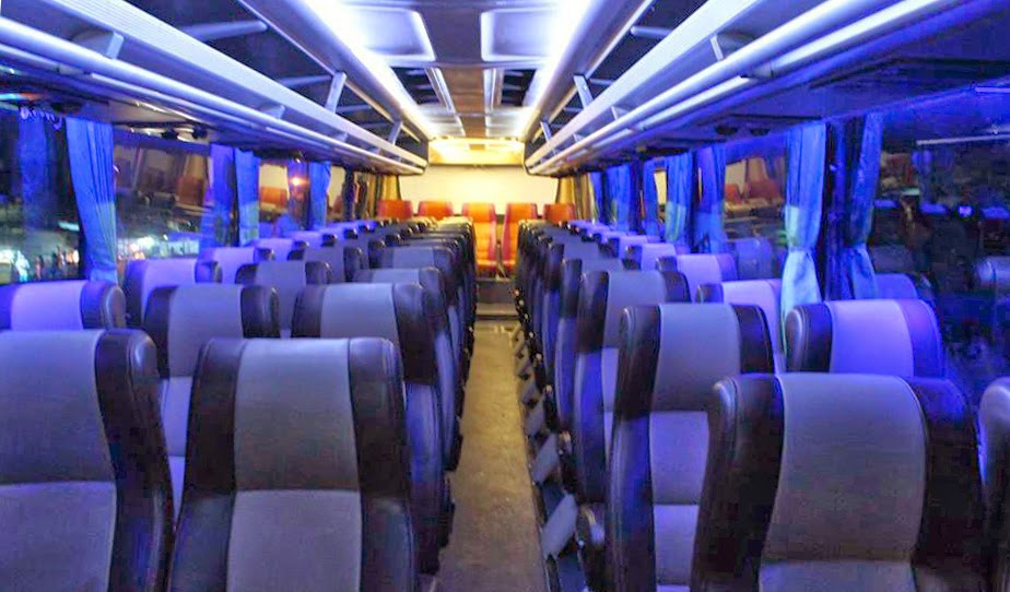 Rental Bus Pariwisata Bekasi : kenyamanan perjalanan malam