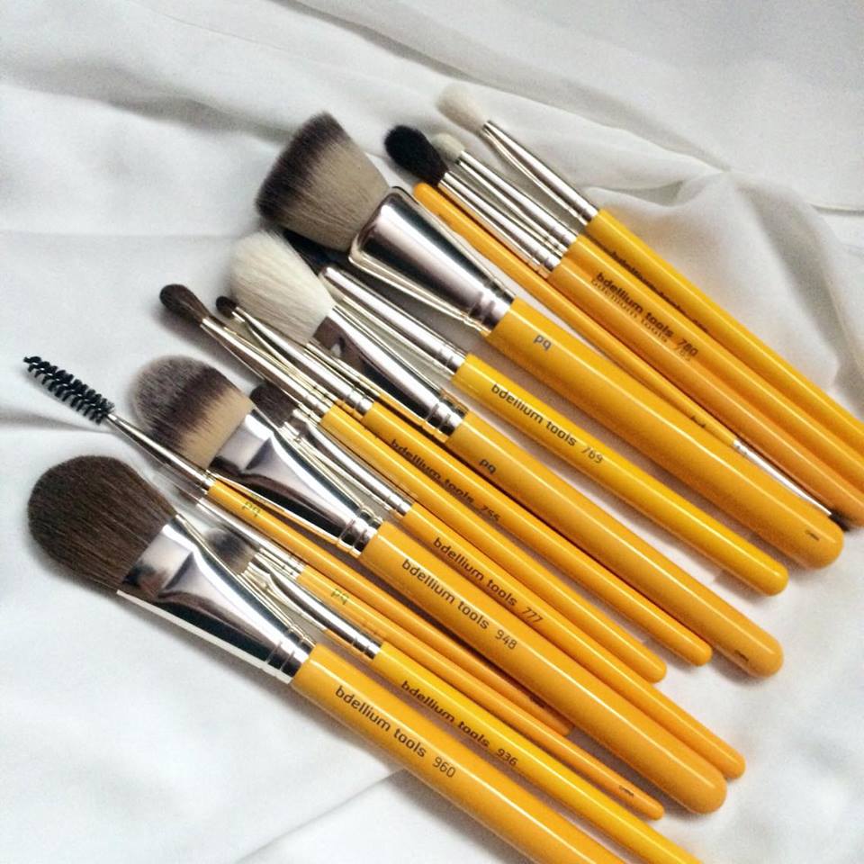 BDELLIUM TOOLS 24 PIECE LUXURY YELLOW MAESTRO BRUSH SET | ALITTLEKIRAN