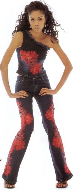 pantalones con apliques de tela