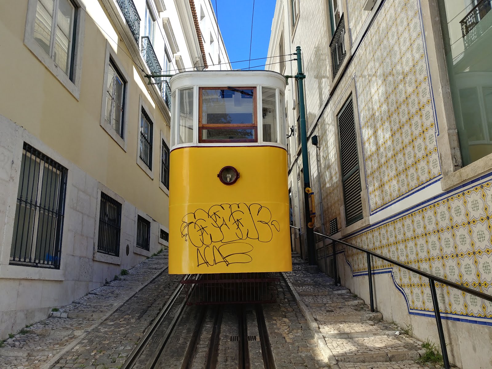 Em Lisboa