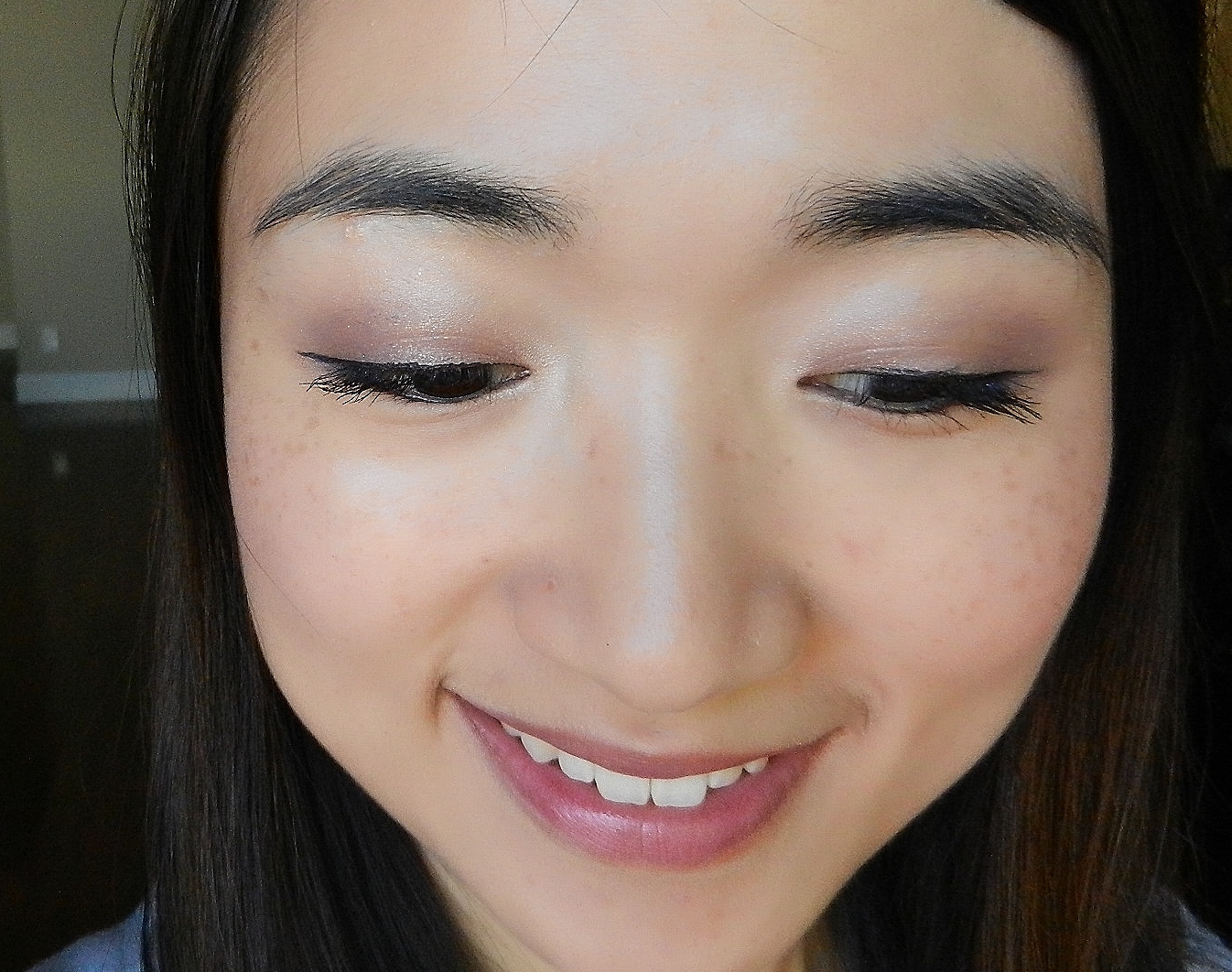 Sparkling in Happiness Review Nars Eyeshadow Duo in Charade