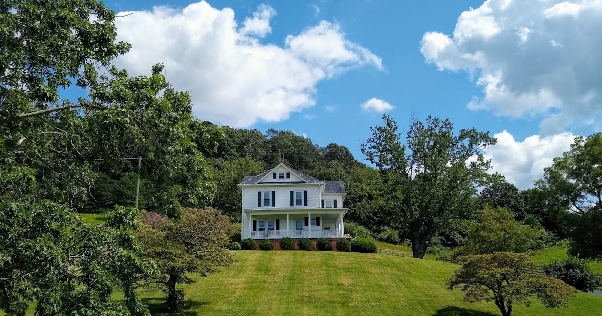 Around Roanoke, VA (A Daily Photo Blog) Friday Link Ups