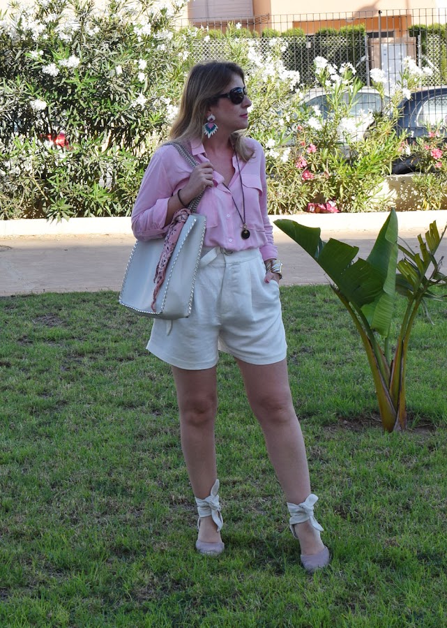Short_blanco_blusa_rosa_summer10x10