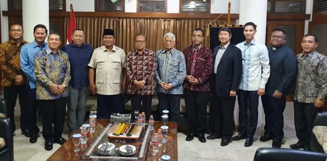 Didampingi Hashim, Prabowo Bertemu Ketua Konferensi Waligereja Indonesia Didampingi Hashim, Prabowo Bertemu Ketua Konferensi Waligereja Indonesia