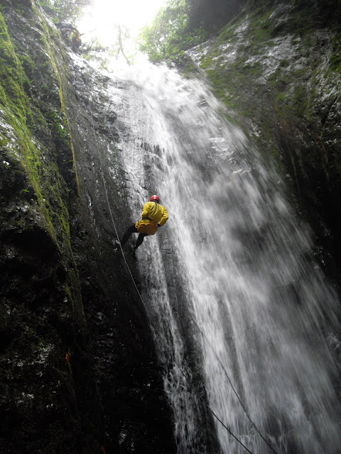 VISITAR BAÑOS - Experimentar canyoning em Baños, a capital radical do país | Equador
