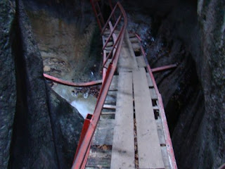 Pod in canionul Sapte Scari