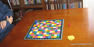 Quandary board game The multi-coloured board game Quandary, easy to learn, tricky to win!