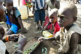 捐助東非地區受糧荒影響的災民