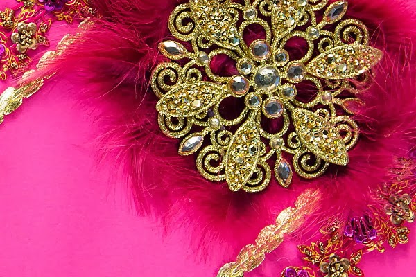 diy christmas holiday gift wrap fashion designer inspired oscar de la renta pink