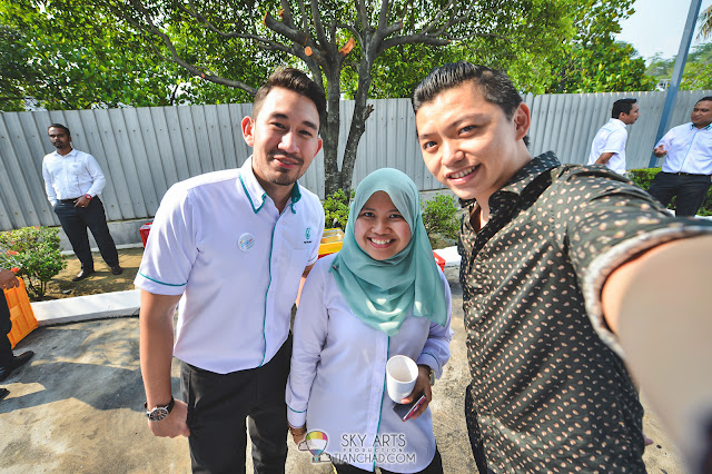 #TCSelfie with familiar Petronas friends