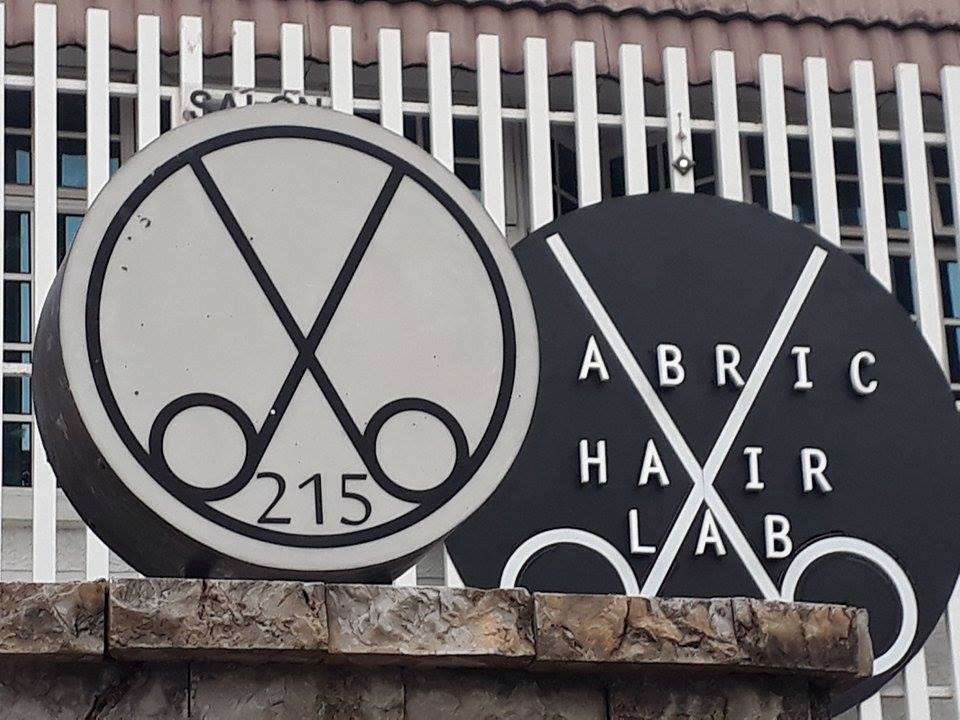 到Fabric Hair Lab挑战大胆新发色 siao麻雀