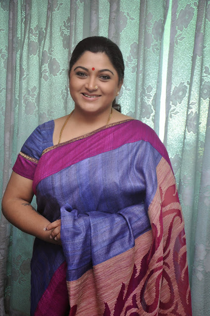 Kushboo+Cute+Saree+Pics+(4).jpg