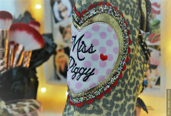Miss Piggy embroidered heart detail Miss Piggy polka dot embroidered heart detail on front of boot