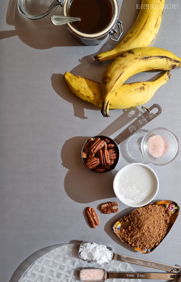 INGREDIENTES PARA RECETA DE ROLLITOS BANOFEE, PLATANO, CARAMELO, NUECES, NATA (crema de leche)