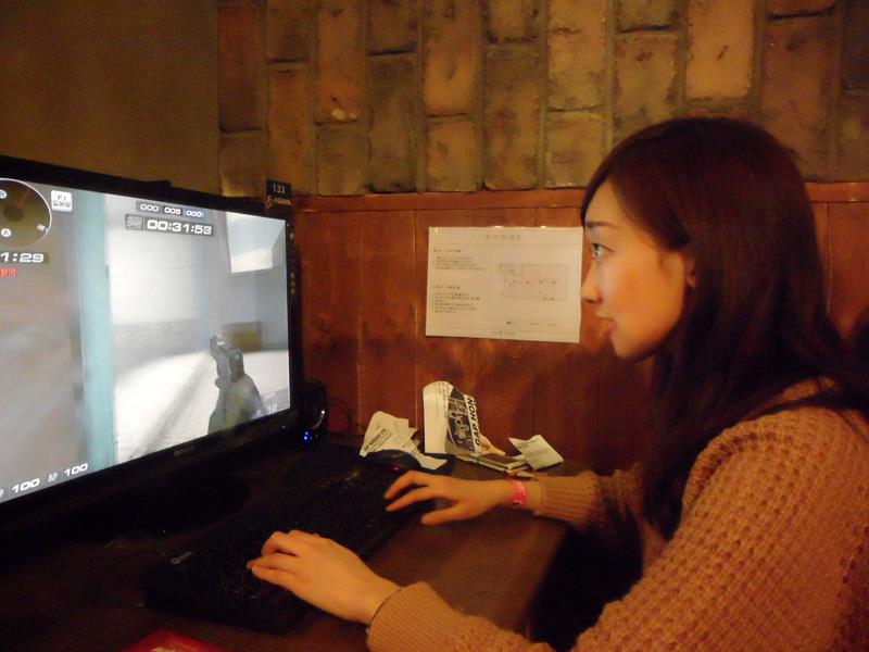 Korean Adventure: PC Bong and MUSTOY cafe