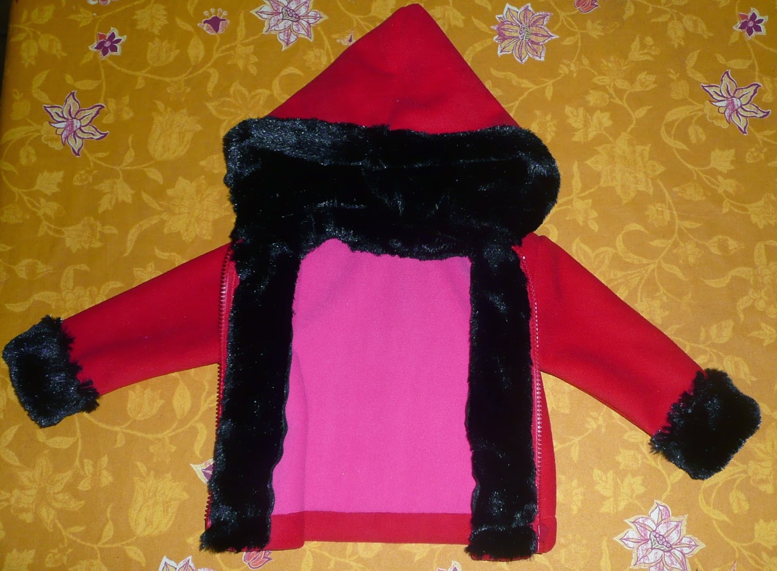 CAUTY bricole: Manteau - veste ?� capuche - polaire et fausse fourrure - couture b?�b?�